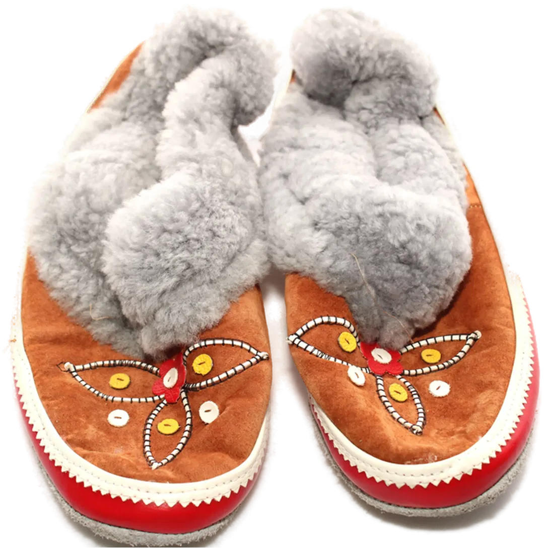 Warme Mokassins Hausschuhe Gr. 23 – Echtfell gefüttert, Handarbeit, Blumenstickerei - Bild 1