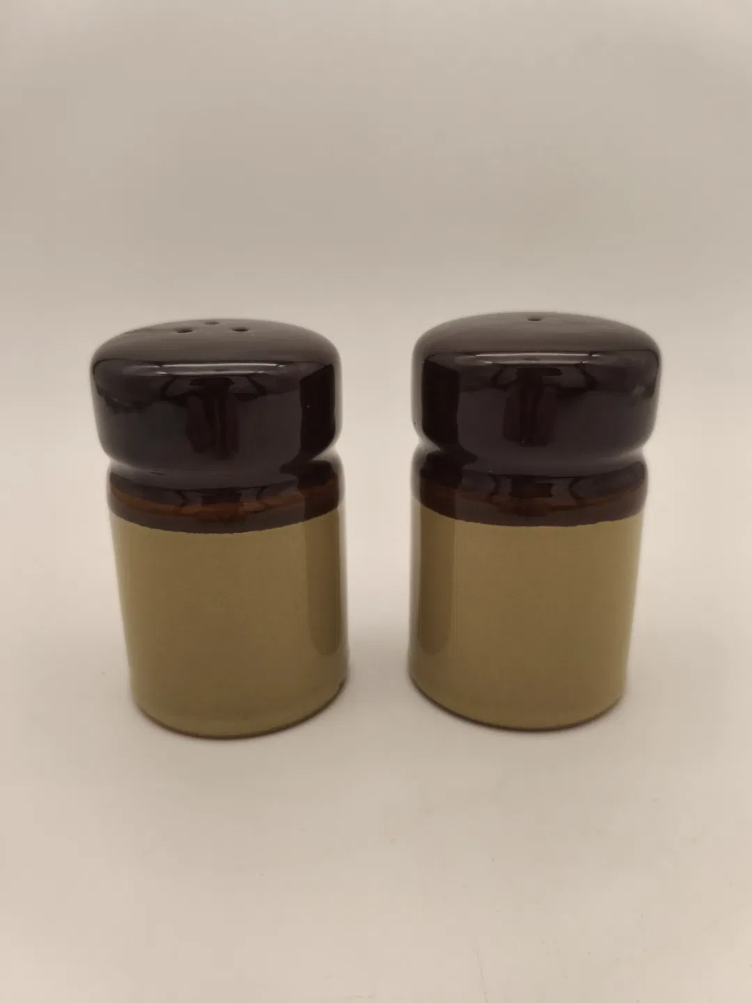 große Salzstreuer/ Pfefferstreuer, 70er, Vintage, Retro, Keramik - Bild 1