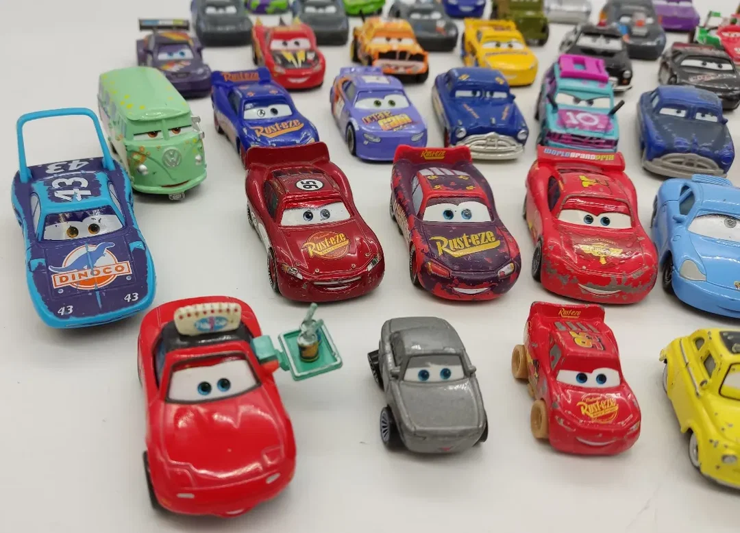  Mattel Disney/Pixar Cars Spielzeugautos 50 Stück – Bild 7