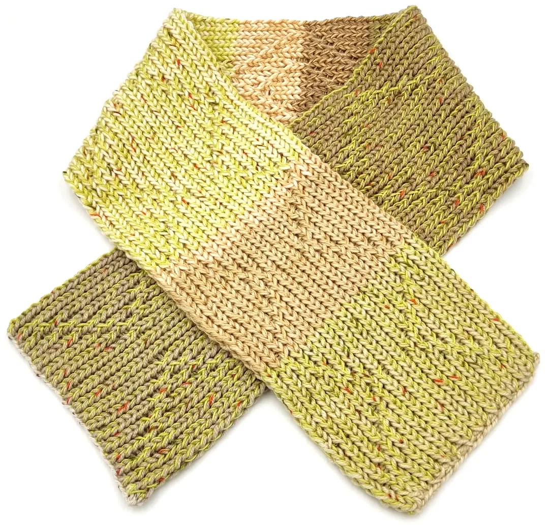 Handgestrickter Schal – Bild 1