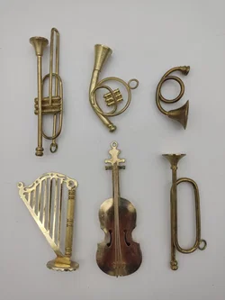 Miniatur-Musikinstrumente Metall Anhänger 6er-Set, Gold | Patina-Charme - Bild 1
