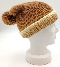 Handgestrickte Pudelmütze