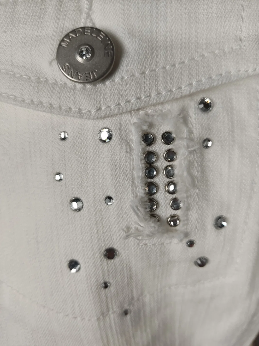 MADELEINE Damen Jeansjacke weiß mit Strasssteinen - 42 / XL – Bild 4