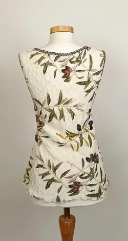 Marc Cain Oberteil geblümt Gr. L - Bild 2