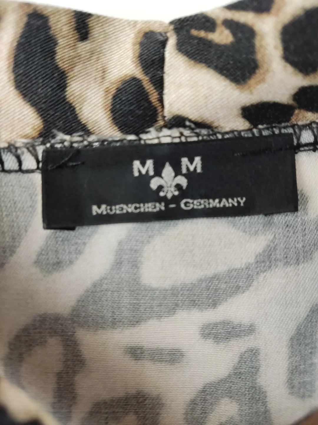 Damen Shirt Sonstige Viskose Animal Print | Blickfang Unikat – Bild 3