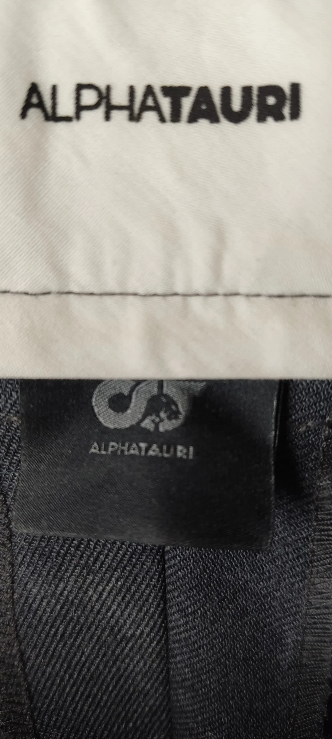 AlphaTauri Damenhose Neuwertig | Zeitlos Elegant – Bild 8