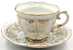 Tasse mit Untertasse Meissen (2-teilig) - gold gehöhter reliefierter Blattdekor – Vorschau 1
