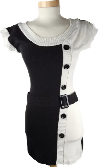 Longpullover 'One Love', ärmellos mit Rundhalsausschnitt, schwarz/weiß mit Knöpfen und Gürtel, Größe XS - Bild 1