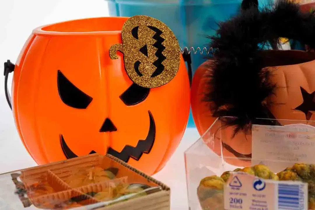 Happy Halloween Set #2 mit Tasche, Haarreif & u.v.a. Deko - Bild 1