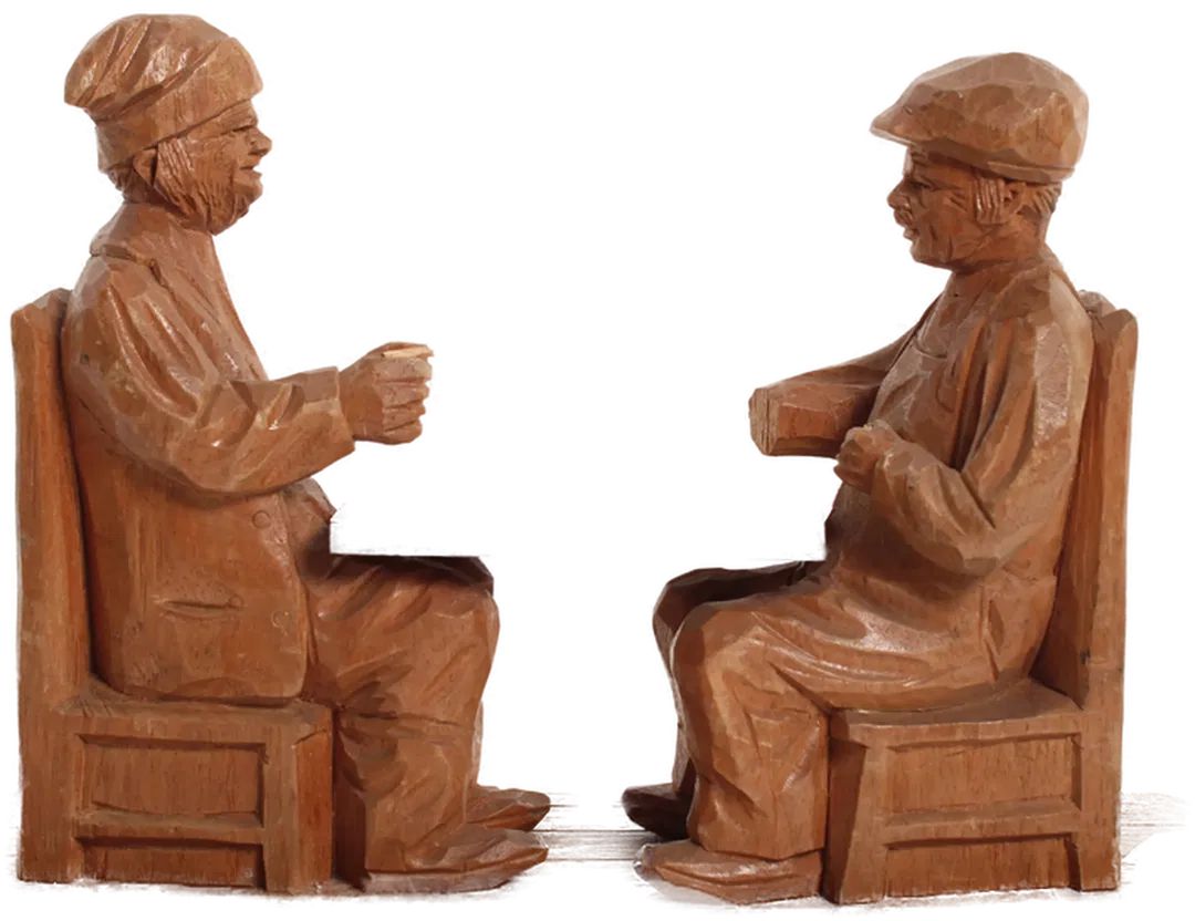 Handgeschnitzte Holzfigur – 2 Männer beim Brettspiel, ca. 26 x 10 x 18,5 cm - Bild 4