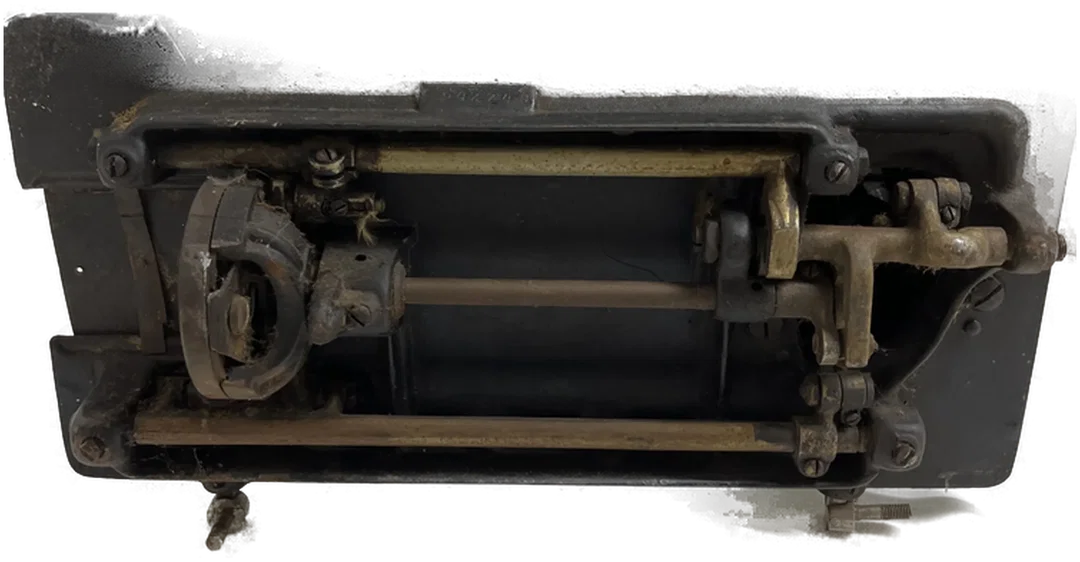 Vintage Nähmaschine Bobbin - Hochwertiges Deko-Raritätenstück – Bild 4