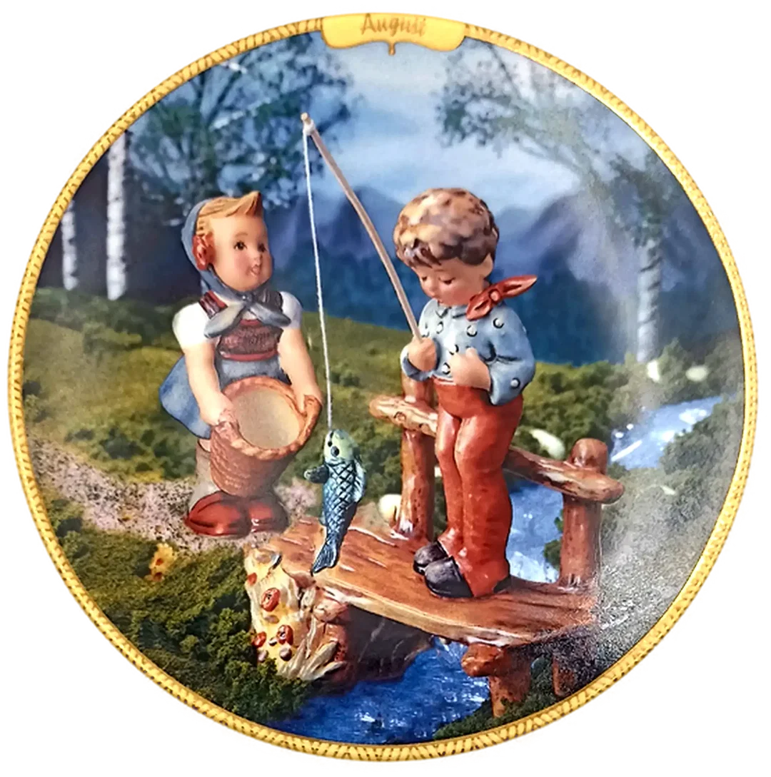 Sammelteller „Kindheitsfreuden der Jahreszeiten“ von M.I. Hummel - August (Teller A 48) – Bild 1