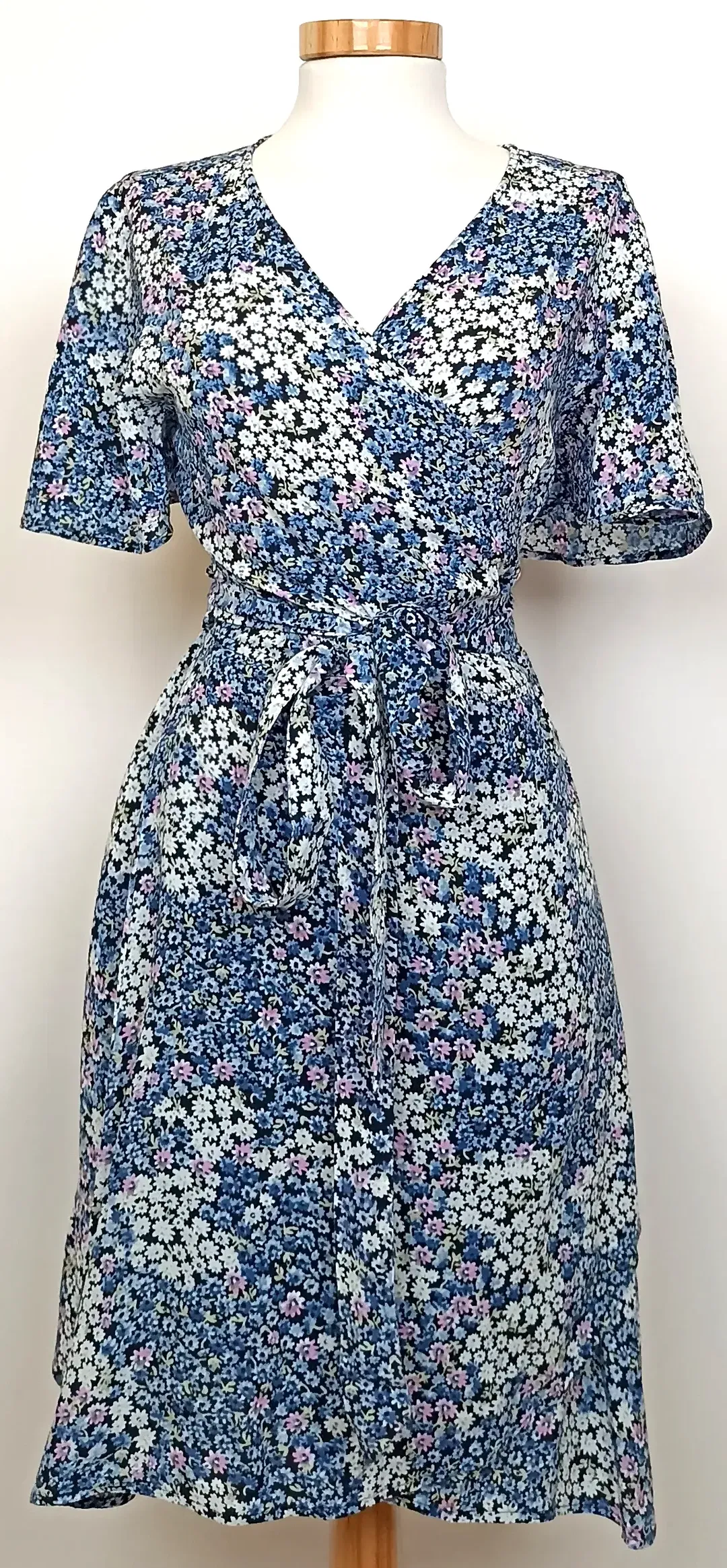 17&Co Midi-Wickelkleid geblümt Gr. XL - Bild 1