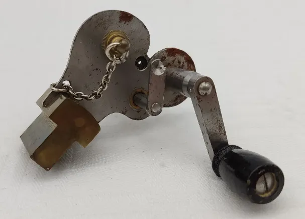 Antike Bügelfräsmaschine - Uhrmacherwerkzeug – Bild 3