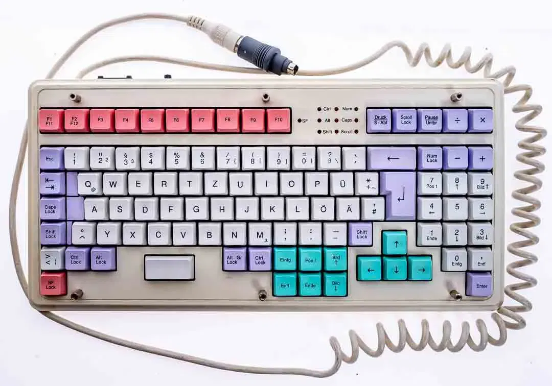 Vintage Serverraum Tastatur/Keyboard mit farbigen Tasten - Bild 1