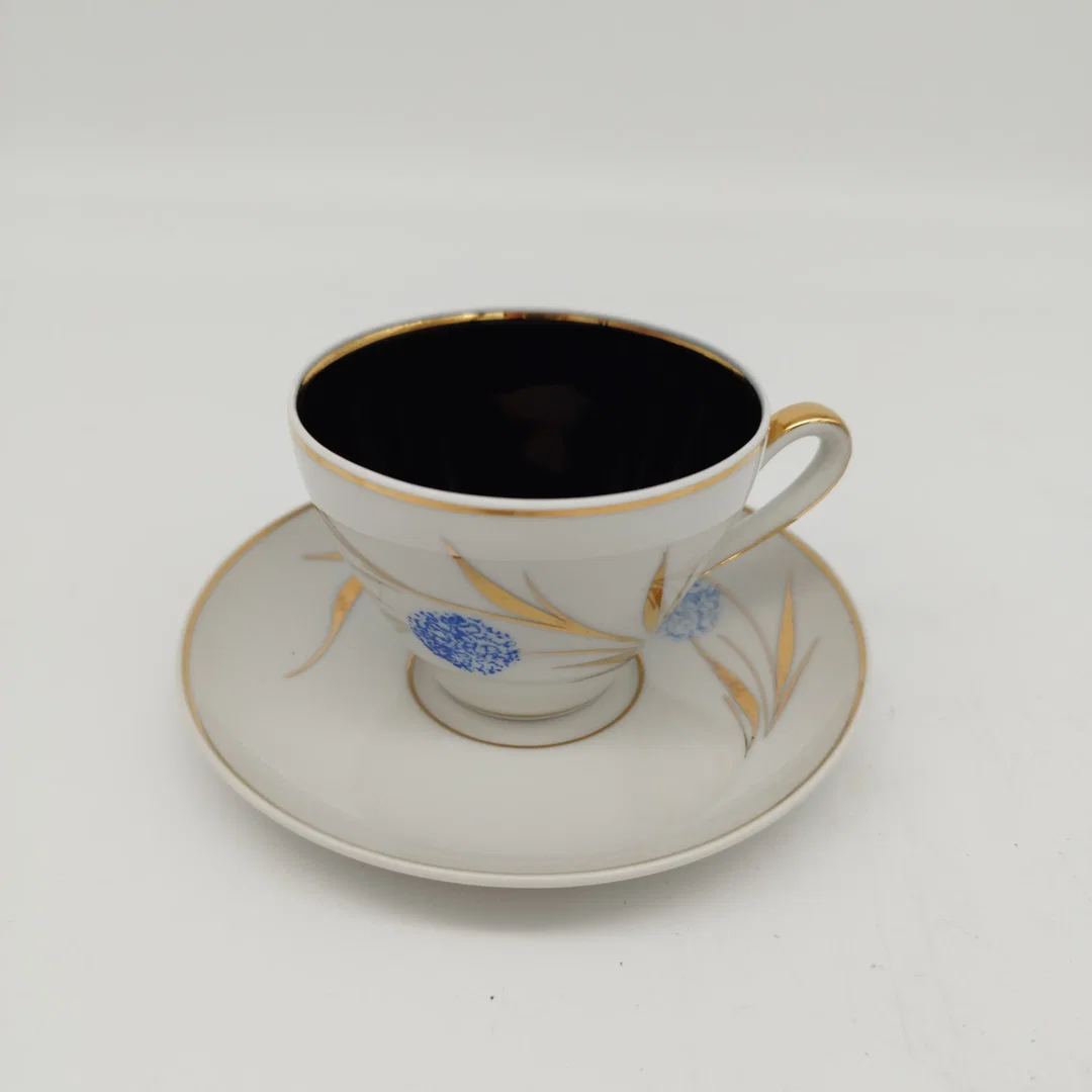 Espressoset aus Porzellan – Tasse mit Unterteller, Graf von Henneberg, Ilmenau, gebraucht mit Schönheitsfehler – Bild 3