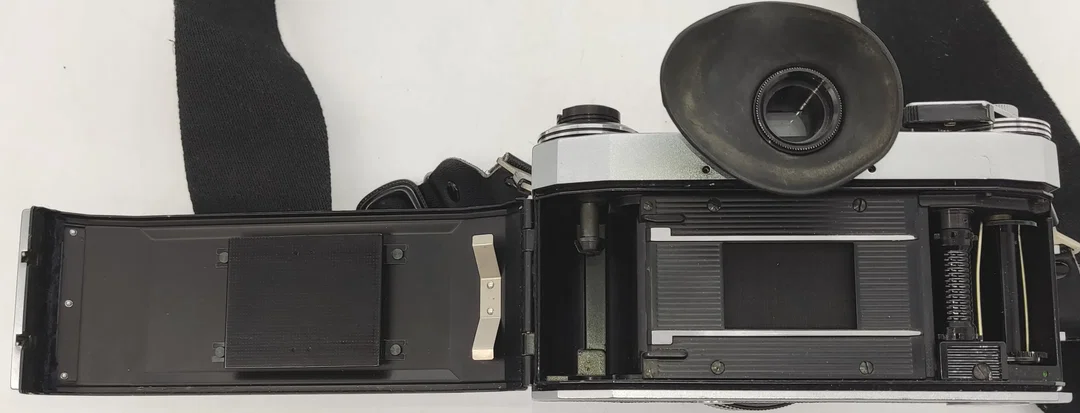 Porst Reflex FX 6 Spiegelreflexkamera mit 2 Festbrennweiten von Revuenon – Bild 6