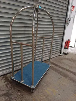 Hotel Gepäckwagen - Möbel  - Bild 2