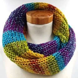 Handgestrickter Loop Schal