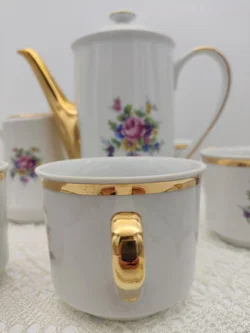  Porzellan-Teeservice mit Kanne & Milchkännchen, Goldrand | Vintage-Charme - Bild 6