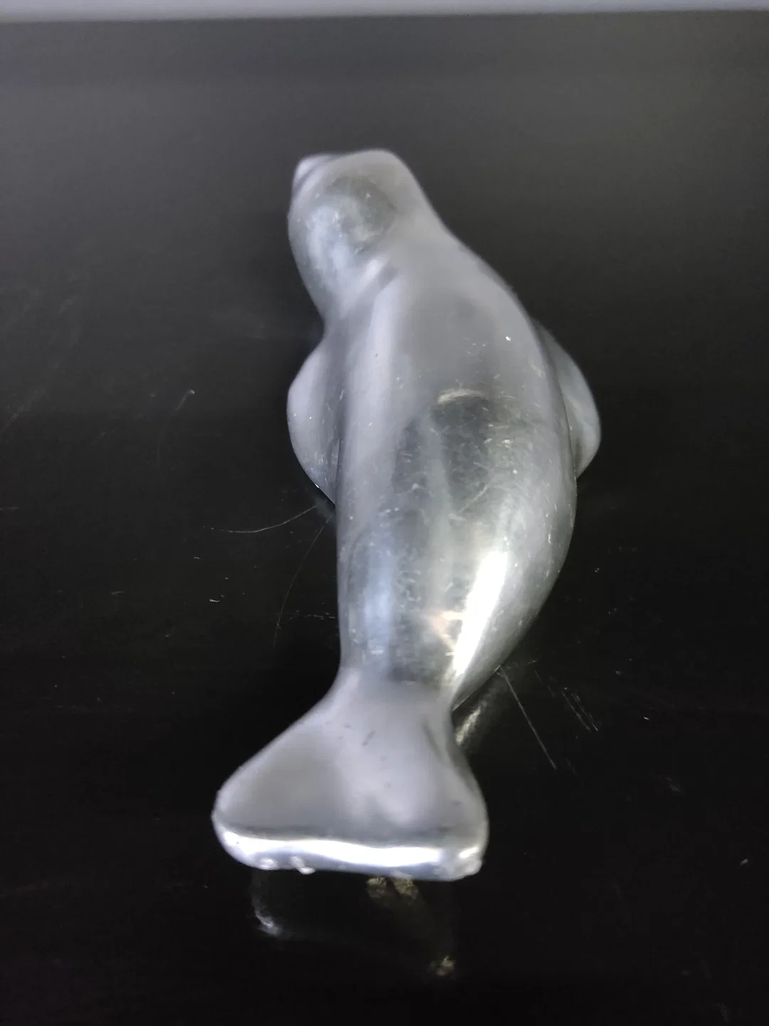 Hoselton-Skulptur Robbe Modell 995, poliertes Aluminium, Länge 15 cm – Bild 4