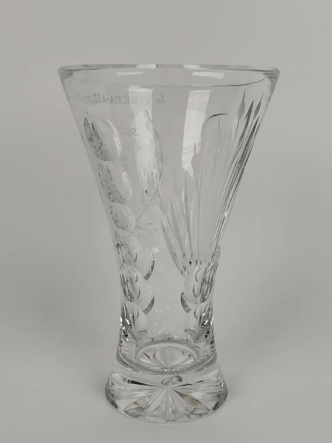 Große Glasvase, geschliffen - Bild 1