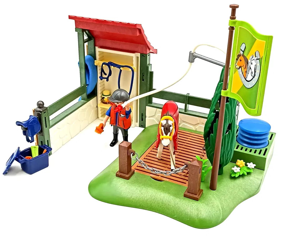 Playmobil Country Pferdewaschplatz mit funktionierender Wasserpumpe 6929  - Bild 4