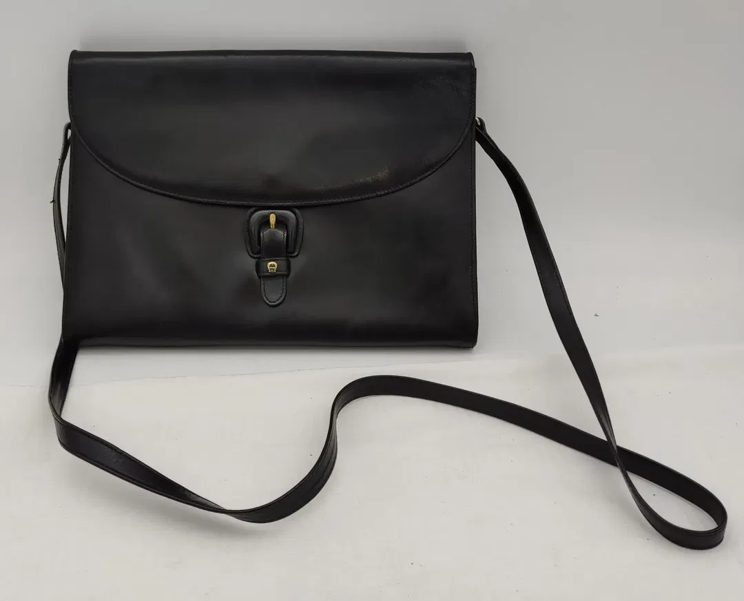 Aigner - Damen Umhängetasche  - Bild 1