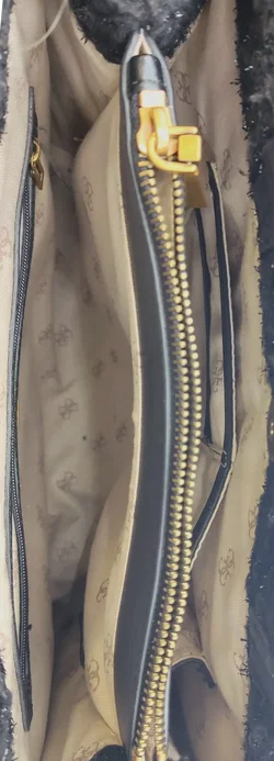 Guess Damen Bouclétasche schwarz - Bild 8