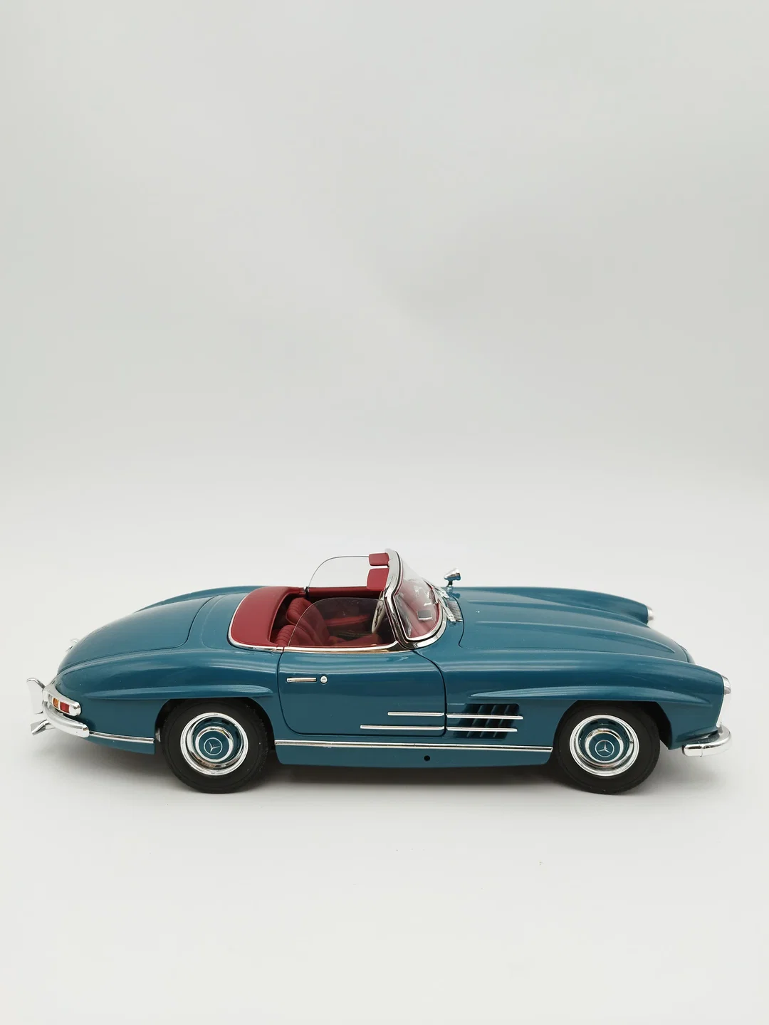 Minichamps 1:18 - MERCEDES BENZ - 300SL ROADSTER SPIDER (W198) 1957 – Bild 3