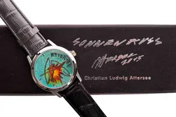 Attersee Special: Kompass Wanderführer und Lesestoff von Franz Reisecker & Michael Niavarani und eine Armbanduhr 