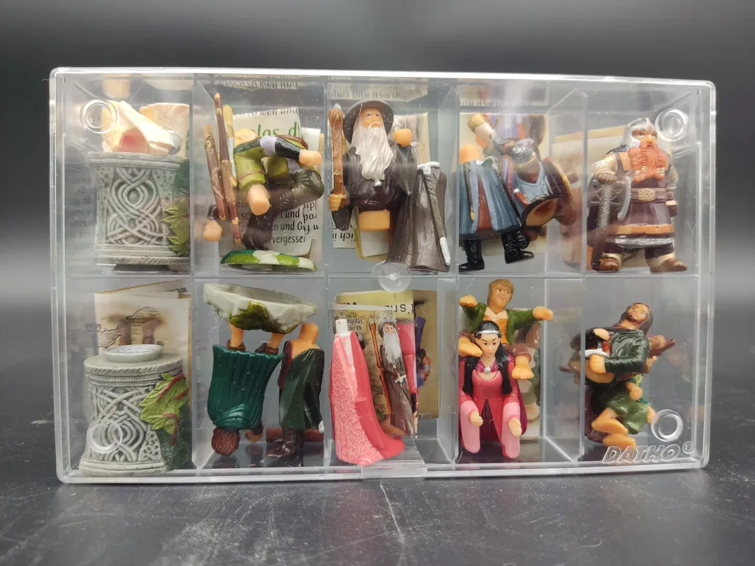 19 Sammelboxen mit Kinderüberraschungs-Figuren - Bild 4