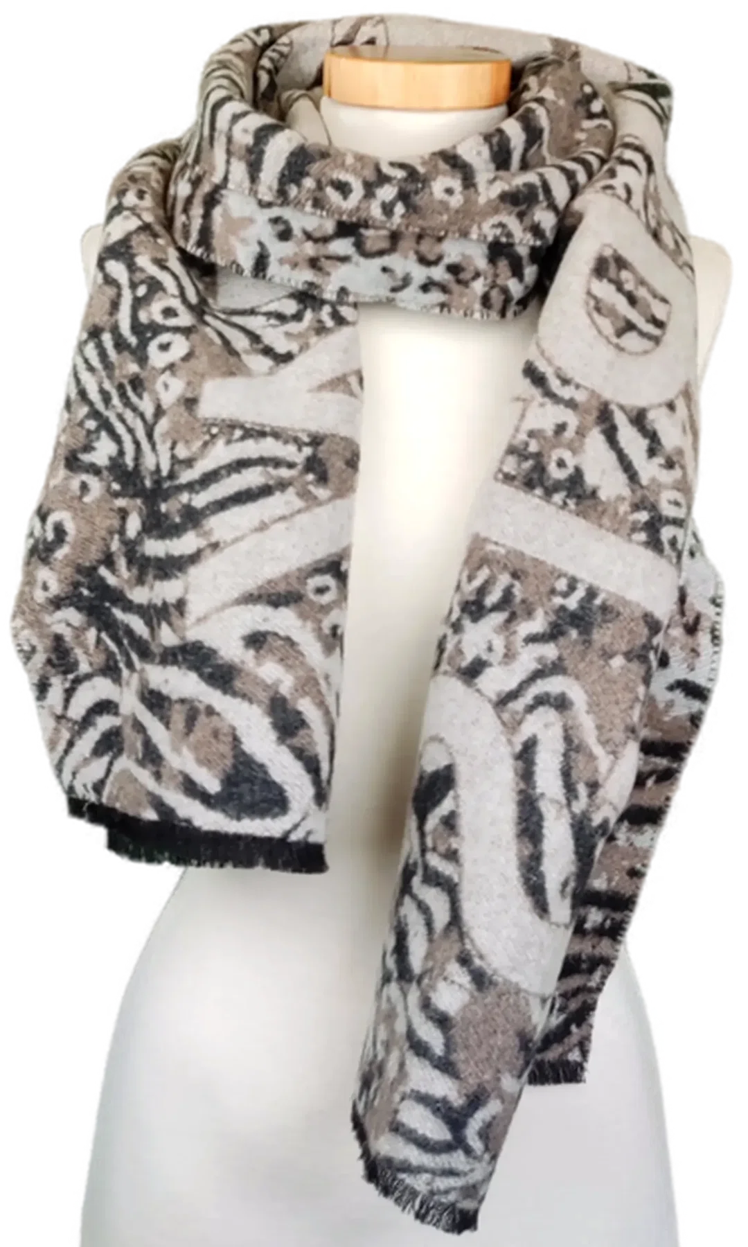 Marc Cain Damen Schal mit Animal-Print und Schriftzug in erdigen Naturfarben - Bild 4