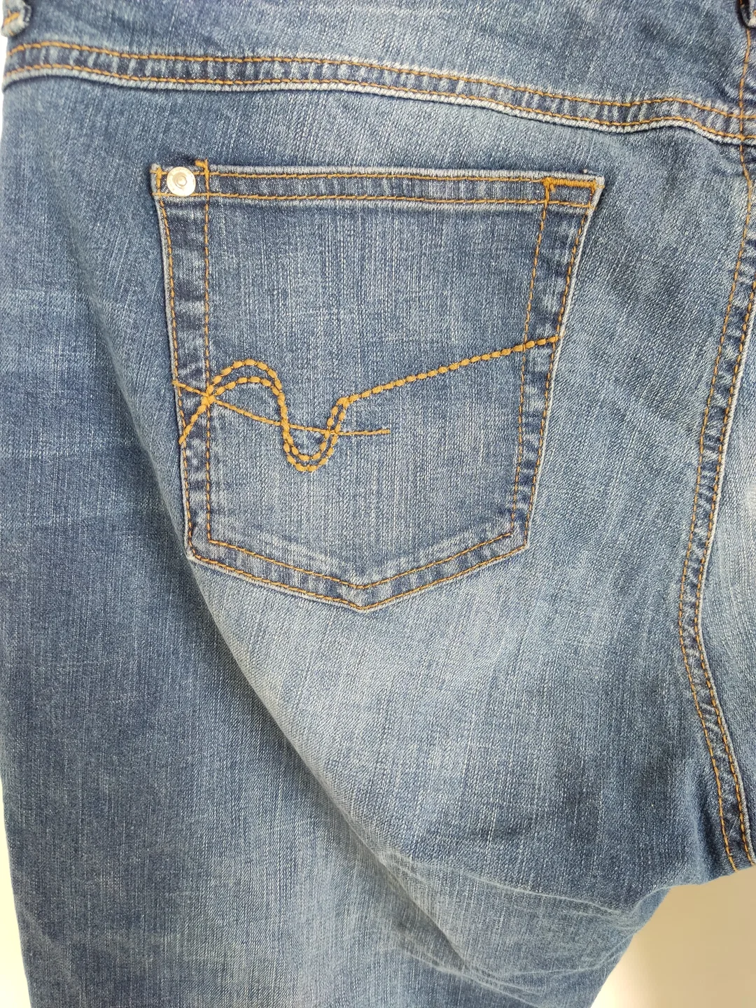 Jeans "Isa", dreiviertellang mit Stretch, blau mit Taschen, Größe 48 – Bild 5