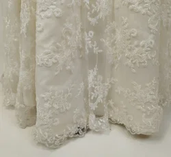 Modernes Brautkleid mit Steinchen - Maße angegeben - Bild 7