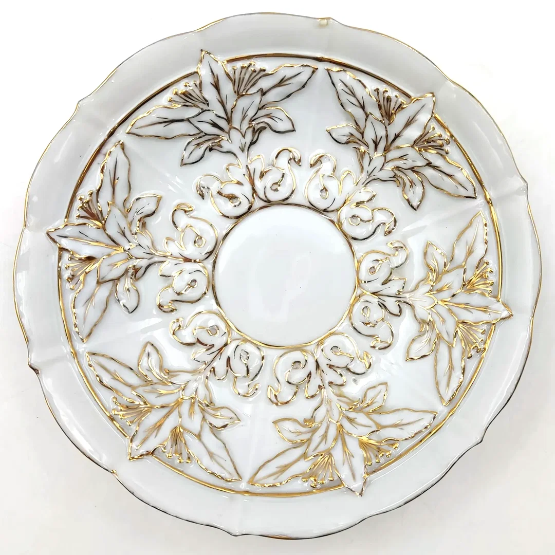 Tasse mit Untertasse Meissen (2-teilig) - gold gehöhter reliefierter Blattdekor – Bild 4