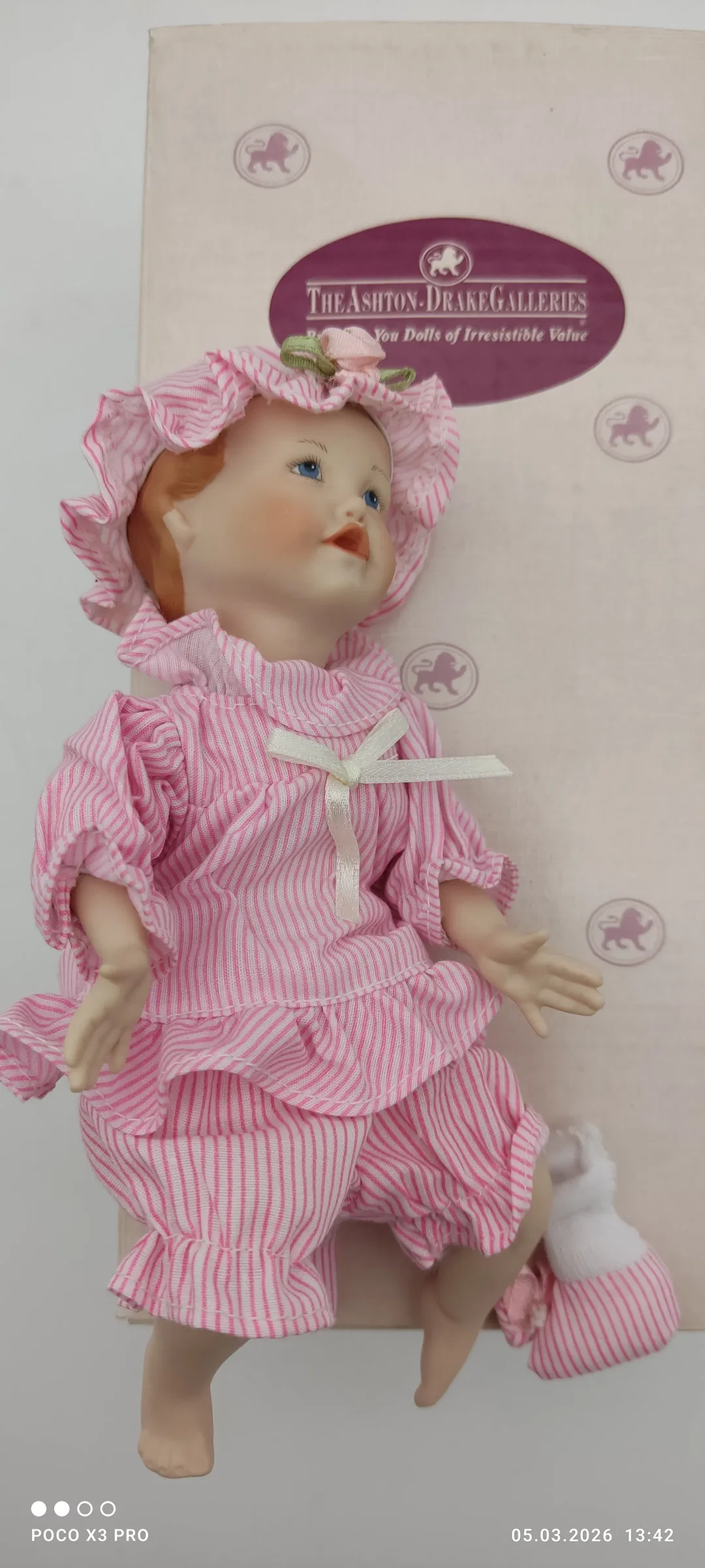 Ashton Drake Porzellanpuppe 'Emily' | Sammlerstück – Bild 6