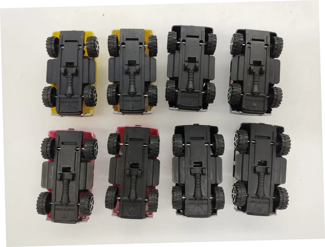 8 Spielzeugautos Jeep – Bild 4