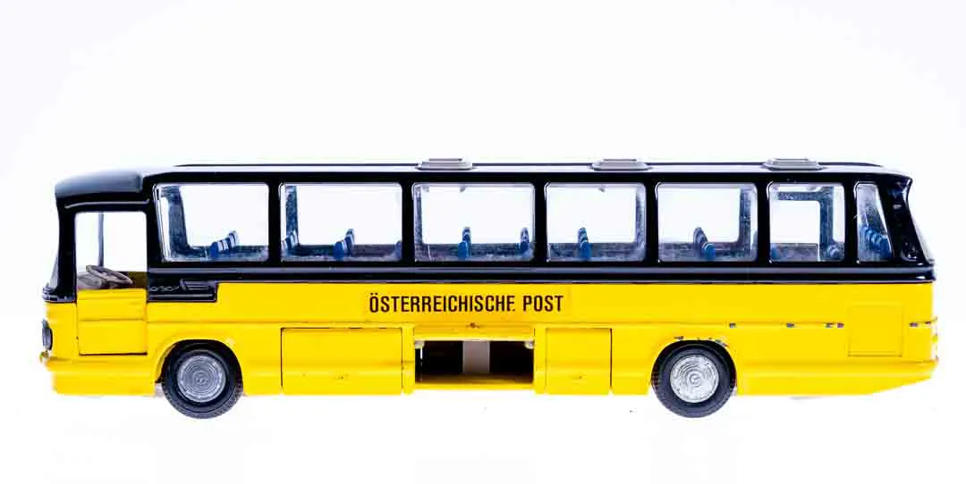 Tekno Modellbus Mercedes Benz O 302 schwarz/gelb Österreichische Post – Bild 2