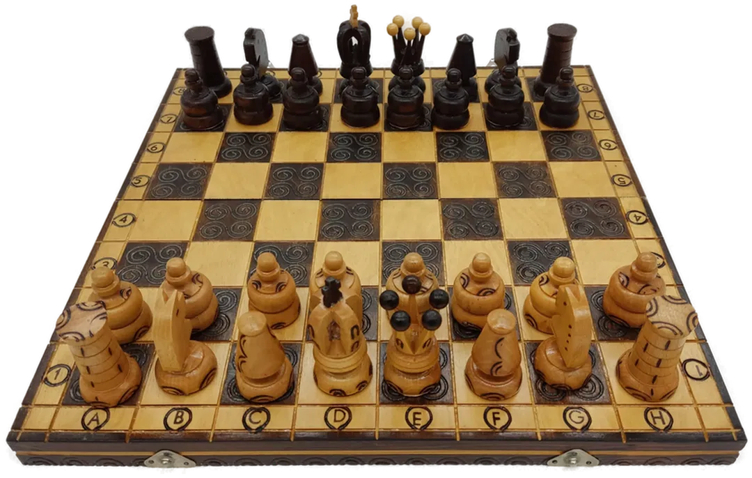 Schachbrett aus Holz handgemacht - Bild 1