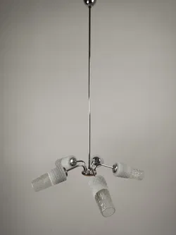 Mid-Century Deckenlampe 5-flammig / silberfarben mit weißen Glas/Milchglas Schirmen - Bild 7