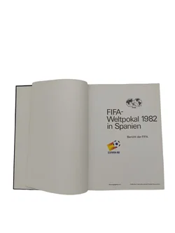 Heinz Marotzke und René Hüssy - FIFA-Weltpokal 1982 in Spanien - Bericht der FIFA - Bild 2