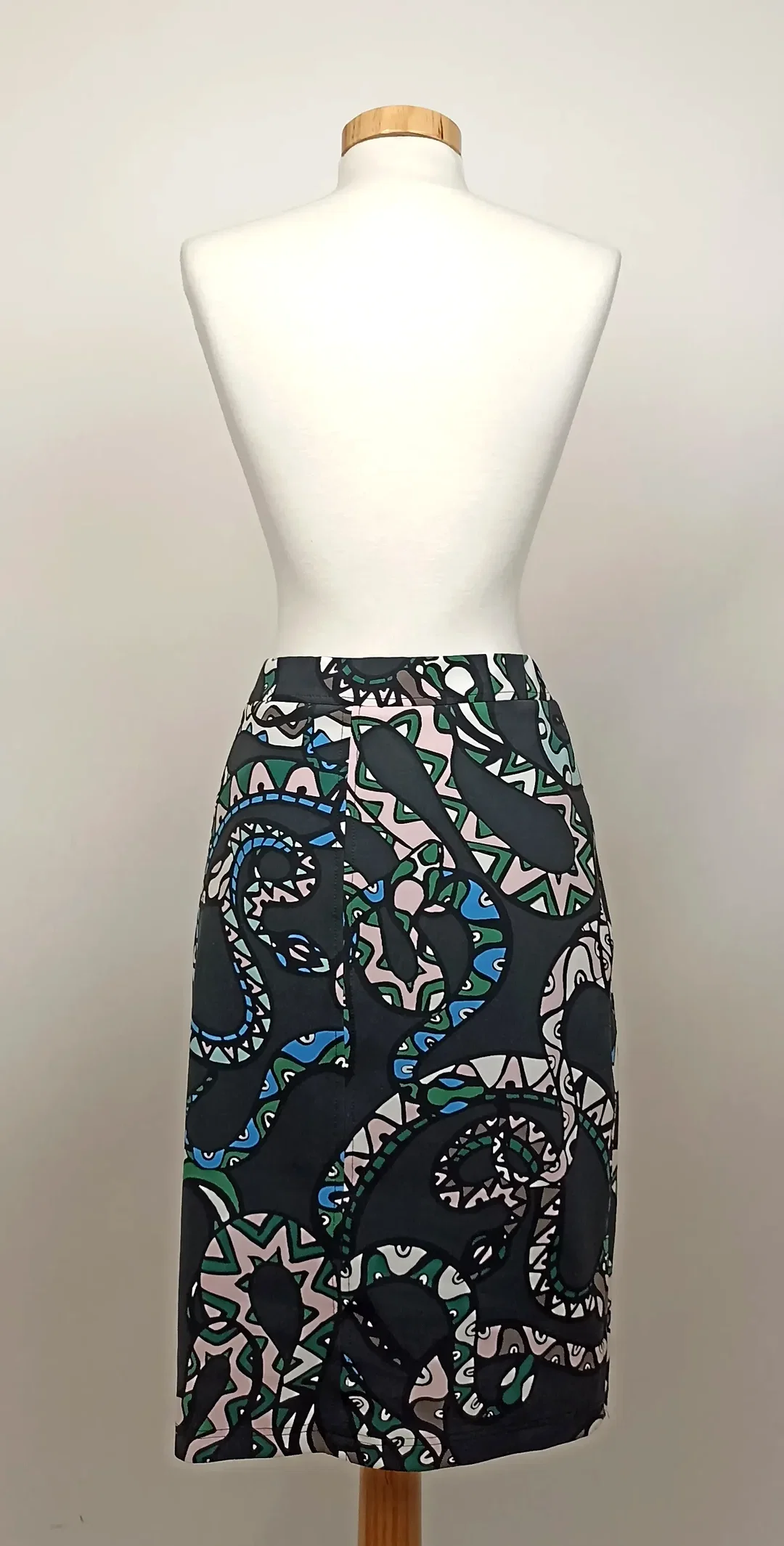 Marc Cain Midirock Gr. M – Bild 2