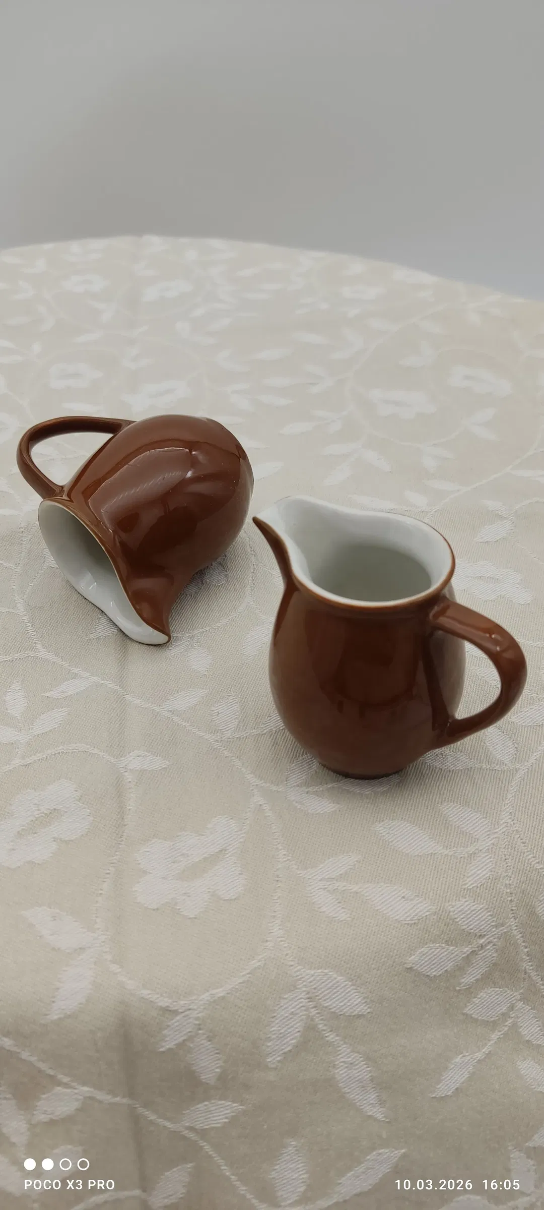 Sahnekännchen Lilien Porzellan Braun | Vintage-Schatz - Bild 1