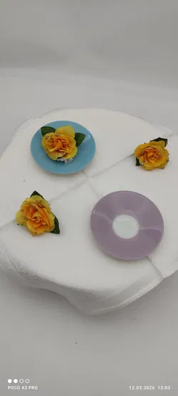 Lilien Porzellan Mokka-Untersetzer 2er Hellblau/Lila | Vintage - Bild 2