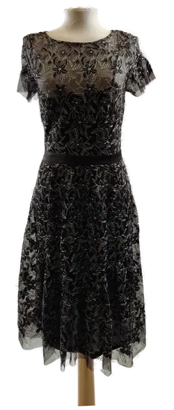 Schwarzes Kleid bestückt  - Bild 1