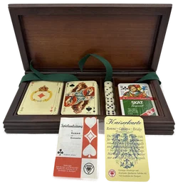 Holz-Kartenbox mit Klappdeckel