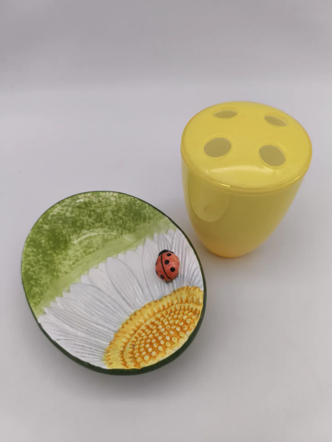 Badezimmer-Set, Zahnbürstenhalter und Seifenschale Marienkäfer – Bild 1