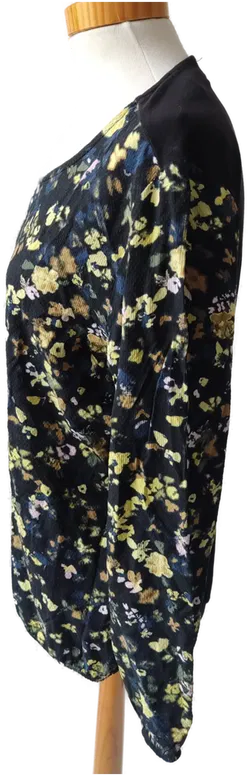 s.Oliver Damen Langarmshirt - schwarz mit gelben Blumenmuster - Gr. 40 - Bild 2