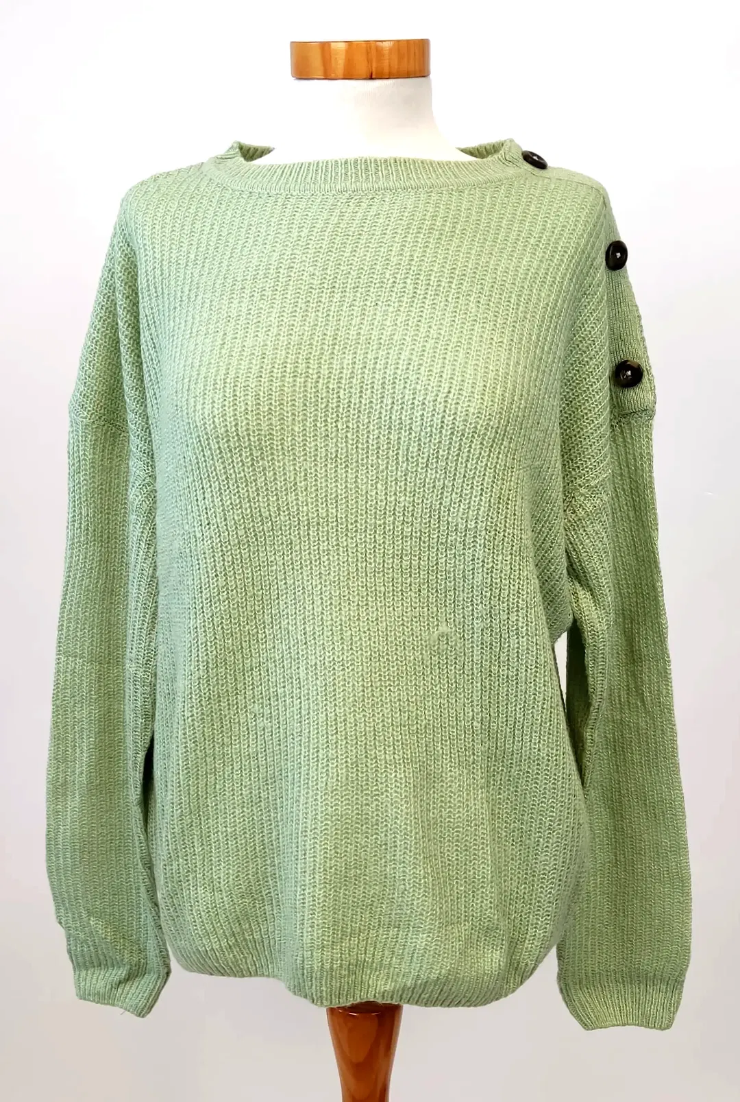 Beloved Women Damen Strickpullover hellgrün mit Schulterknöpfen - Gr. M - Bild 1
